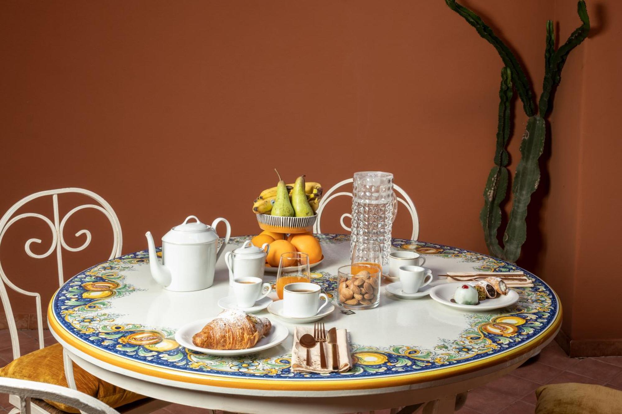 Scene Suites Apartments Catania Phòng bức ảnh